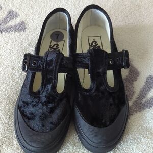 Vans Women's Black Velvet Mary Jane Sneakers